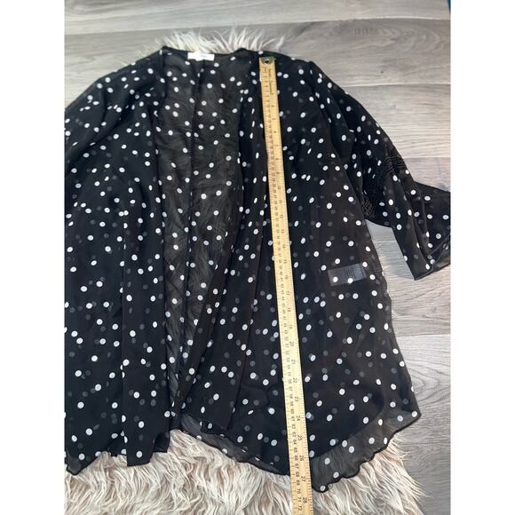 Maurice’s women’s black & white polka dot crochet trim kimono - Picture 5 of 10